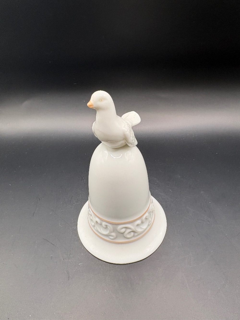 1981 Avon Tapestry Collection Dove Bird Bell